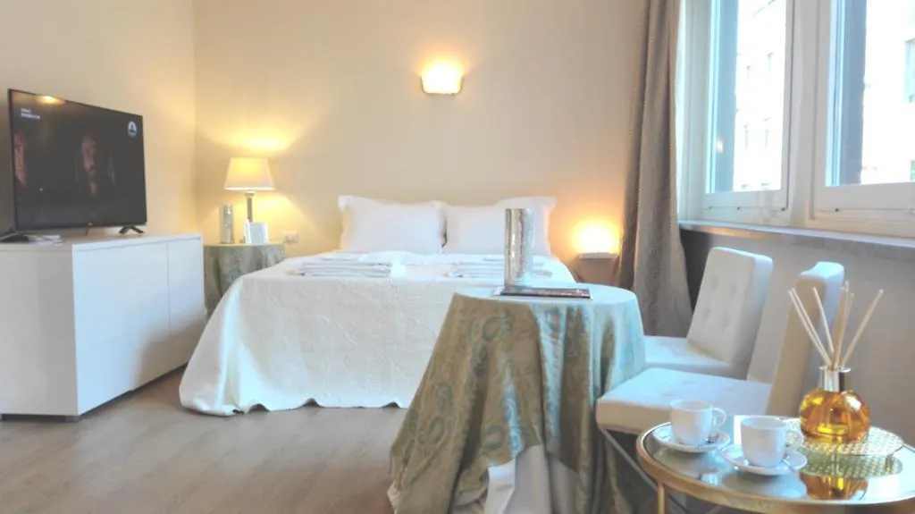 The Place - Downtown Milan Pensionat 0*,